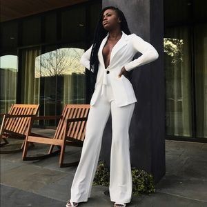 White two piece blazer set!!!